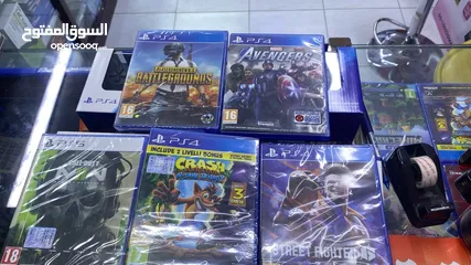  5 We are selling Kids wireless Headphones,controller & PS4,PS5 Games.