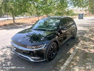  1 سياره موديل 2022 ايونك 5 كهربائيه لون اسود ميتاليك دفع رباعي اكبر بطاريه تمشي فوق 550 كيلو سبعه جيد