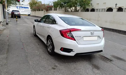  3 HONDA CIVIC  MODEL  2017 WELL MAINTAINED SEDAN  TYPE CAR FOR SALE URGENTLY  IN SALMANIYA