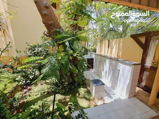  4 فيلا للبيع الحيل موقع مميز قريب البحر/Villa for sale, Al Hail   Excellent location near the sea