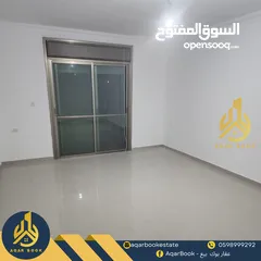  3 رووف واسع للبيع وباطلالة مفتوحة