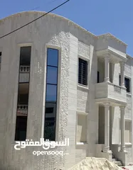  6 ڤيلا للبيع بسعر مغري