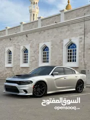  1 تشارجر سكات باك اصل 392 SRT نظيف جدا بحادث لا يذكر+ إرباجات وكالة.