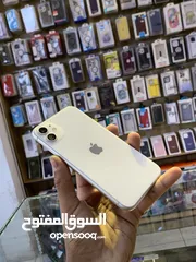  2 Iphone 11  with