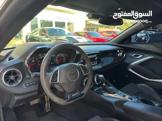  7 CHEVROLET CAMARO ZL1  GCC 2018 perfect condition Zero accidents  Full option  Full carbon fibre