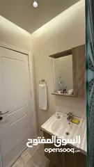  22 شقه فاخره للبيع  من المالك مباشره  سعر قابل للتفاوض بشيء بسيط مميزه جدا جدا  مع غرفه خارجيه و حديقه