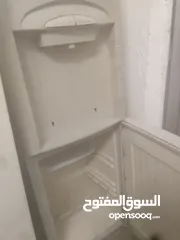  1 كولرات ماء بحالة جيدة جيدة على الفحص
