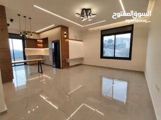  1 شقة فاخرة للبيع – الطيرة  امتداد شارع المطل