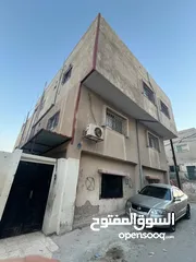  3 بيت كبير 3 طوابق وتسوية على شارعين موقع مميز