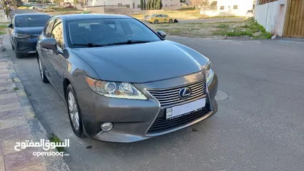  6 Lexus ES300h 2014 Hybrid