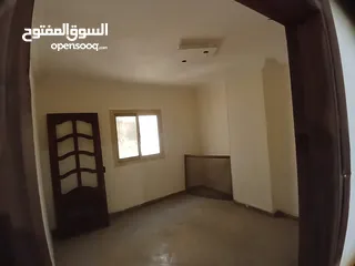  4 شقة هاي لوكس تاني نمره من ش ثلاثين وبالقرب من فيصل الرئيس برج شيك كامل المرافق له حصة في الارض مسجلة