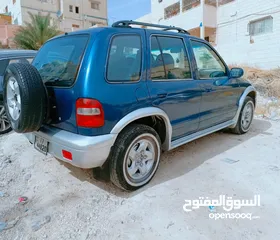  5 كيا سبورتاج 2001