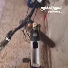  7 بسكليت  كهرباء  مستعمل نظيف بحاله الجديد بيمشي في الشحنه   20 الي 25 جنط 26