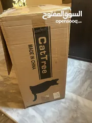  1 Cat three استاند للقطط استعمال قليل لون بيج وبني