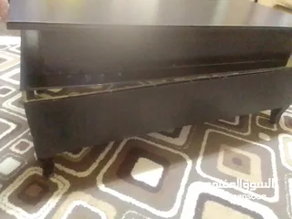  5 طقم طاولات ثلاث قطع بحاله جيده الطاوله الكبيره بحاجه لغراء وتثبيت كما واضح بالصوره