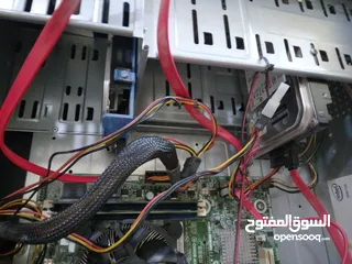  7 كمبيوتر للبيع بحاجه الى شاشة فقط