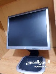  1 شاشة hp حجم 19 مستعملة ب30 الف