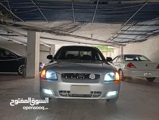  4 هيونداي فيرنا موديل 2000