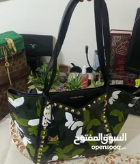  4 شنتات ستاتي ماركات عالميه مستعملة للبيع بسعر مغري وحرق ، نظارات شمسية للجنسين للنساء والرجال ماركات