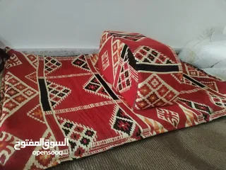  4 فرشات بر قابل للطوي عدد 3 بساط عدد 2 ......................................