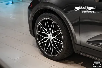  4 2025 Porsche Macan 4 Electric