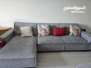  5 Living room furniture  اثاث غرفة جلوس كنب بحالة ممتازة sofa bed in good condition