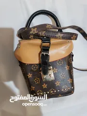  1 شنتة جلد أصلي إيطالي صناعة يدوية