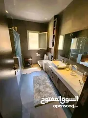  6 شقه متشطبه بالتكيفات ووحده المطبخ استلام فوري جاهزه للمعاينه للبيع ف La Capital compound