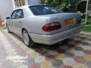  21 مركبه من نوع مورسيدس E400 موديل 97