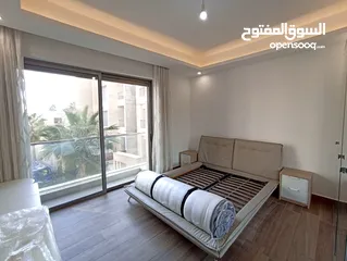  9 شقة مفروشة للإيجار 200م2 ( Property 19142 )-174847866