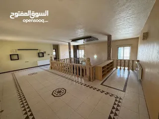  23 فيلا للبيع