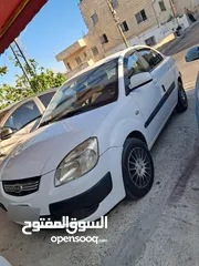  1 كيا برايد 2007 بنزين للبيع