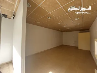  3 محل نادي النصر عالرئيسي
