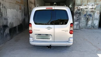  4 بيجو بارتنر ترخيص 17