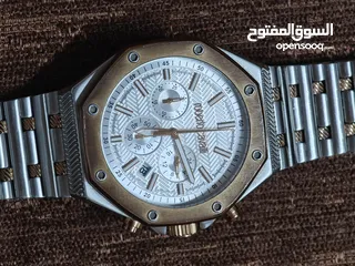  8 تشكيلة الساعات الفاخرة – أناقة الوقت بين يديك