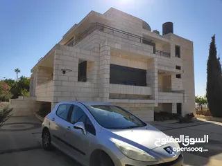  1 للبيع – بيت فاخر في  سطح مرحبا – حوض 4 (القناطر) – قطعة رقم 25