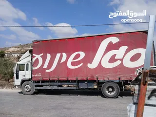  4 فولفو fl6 19طن صندوق 8متر مع رمبة