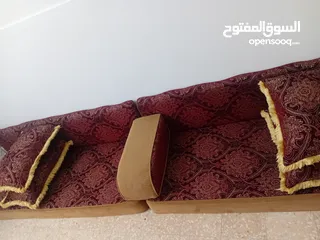  2 ديوانه للبيع بحال وكالة