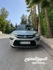  3 سيارة للإيجار تويوتا راف 4 كروس 2025 زيروو فل اوبشن بانوراما * *** المكتب الدبلوماسي لتأجير السيارات