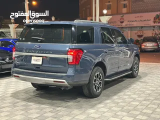  4 Ford Expedition XLT  V6