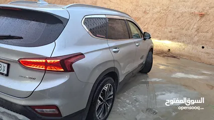  19 عرض على هونداي 7 ركاب سنتافيه 2020 بالاضافات المميزه والدفع الرباعي يد اوولا البيع مستعجل بسبب السفر