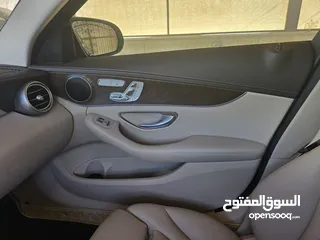  7 Mercedes-Benz C-Class 200 2019    Exclusive 4MATIC 54000KM