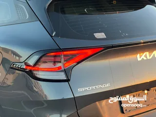  11 كايا سبورتاج  2022 فل الفل فتحة سقف  2x4 ///240Hp بنزين + كهرباء  ( Haybrid) 1600cc