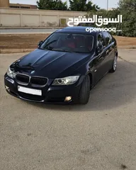  1 BMW 320i 2012 صفار والسعر حرق