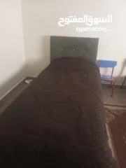 4 غرفة نوم لون بني