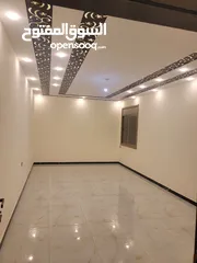  2 شقه تسويه 180م مع حديقه 120متر