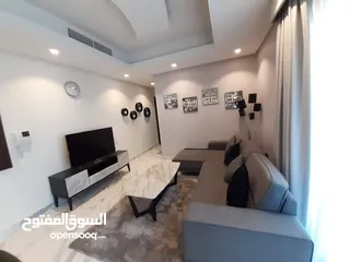  12 شقة اللايجار الشهري دبي الحدائق مكوّنة من غرفتين وصالة ومطبخ جاهز وحمامين