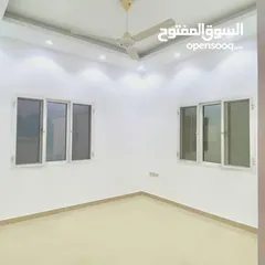  2 شقة جميلة بمنطقة مميزة بالعامرات الخامسة خلف مسجد الهدى للبيع