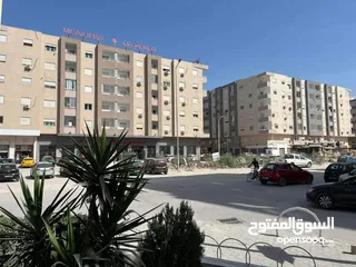 1 شقة مفروشة  غرفة و صالة  حي الواحات على طريق المرسي تونس العاصمة
