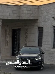  3 سورينتو 2018 فل إضافات سبع ركاب ما عدا فتحه فرش بني ماشي 100 ألف ماطور 2200